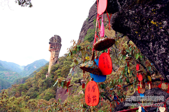 丽江老君山情人柱