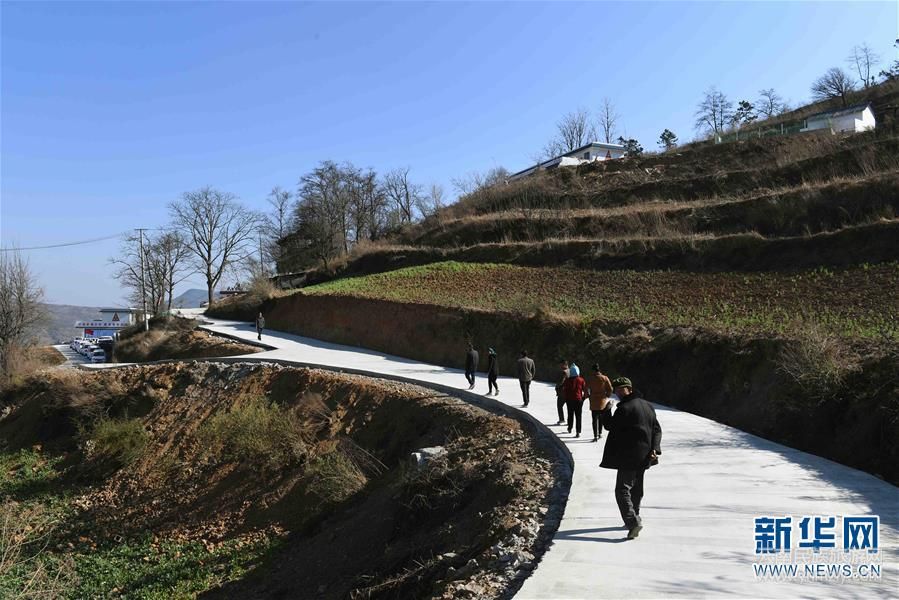 （新春走基层）（3）云南寻甸：筑就农村幸福路